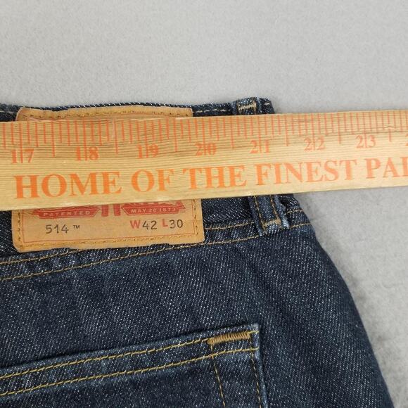 Levis 514 Jeans Mens 42x30 Blue Straight Leg 100% Cotton Zip Fly Classic Denim - Picture 9 of 14